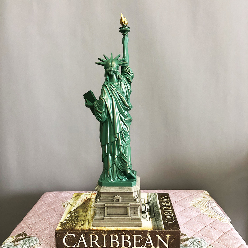 Statue of Liberty Model Desk A – Home Decor New York Bewertung und Preis