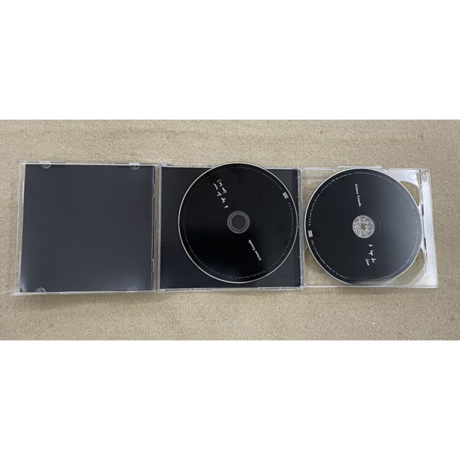 Rare Sealed Ariana Grande K By – Home Decor Living Bewertung und Preis