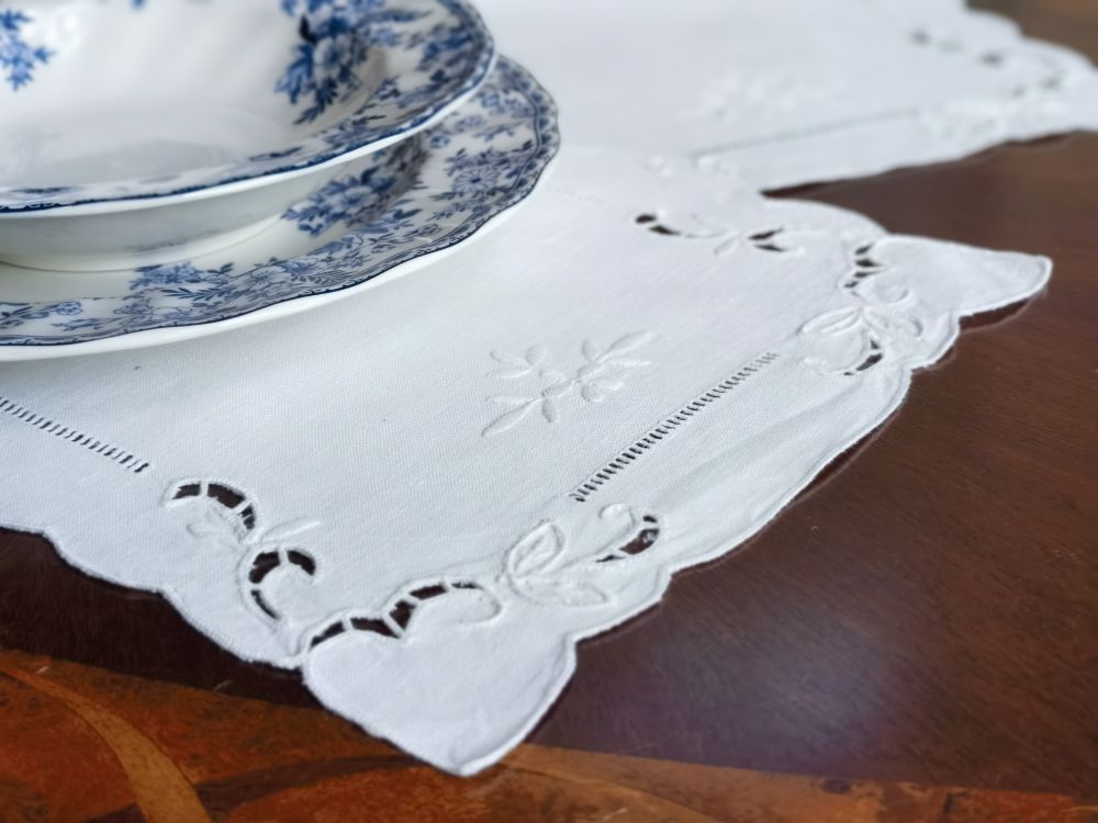 @Camellia Casa Handmade Embroi – Linen Table Runner Bewertung und Preis
