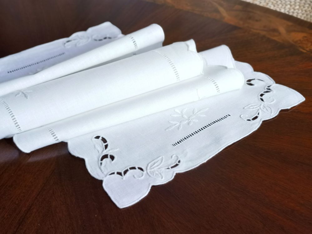 @Camellia Casa Handmade Embroi – Linen Table Runner Bewertung und Preis
