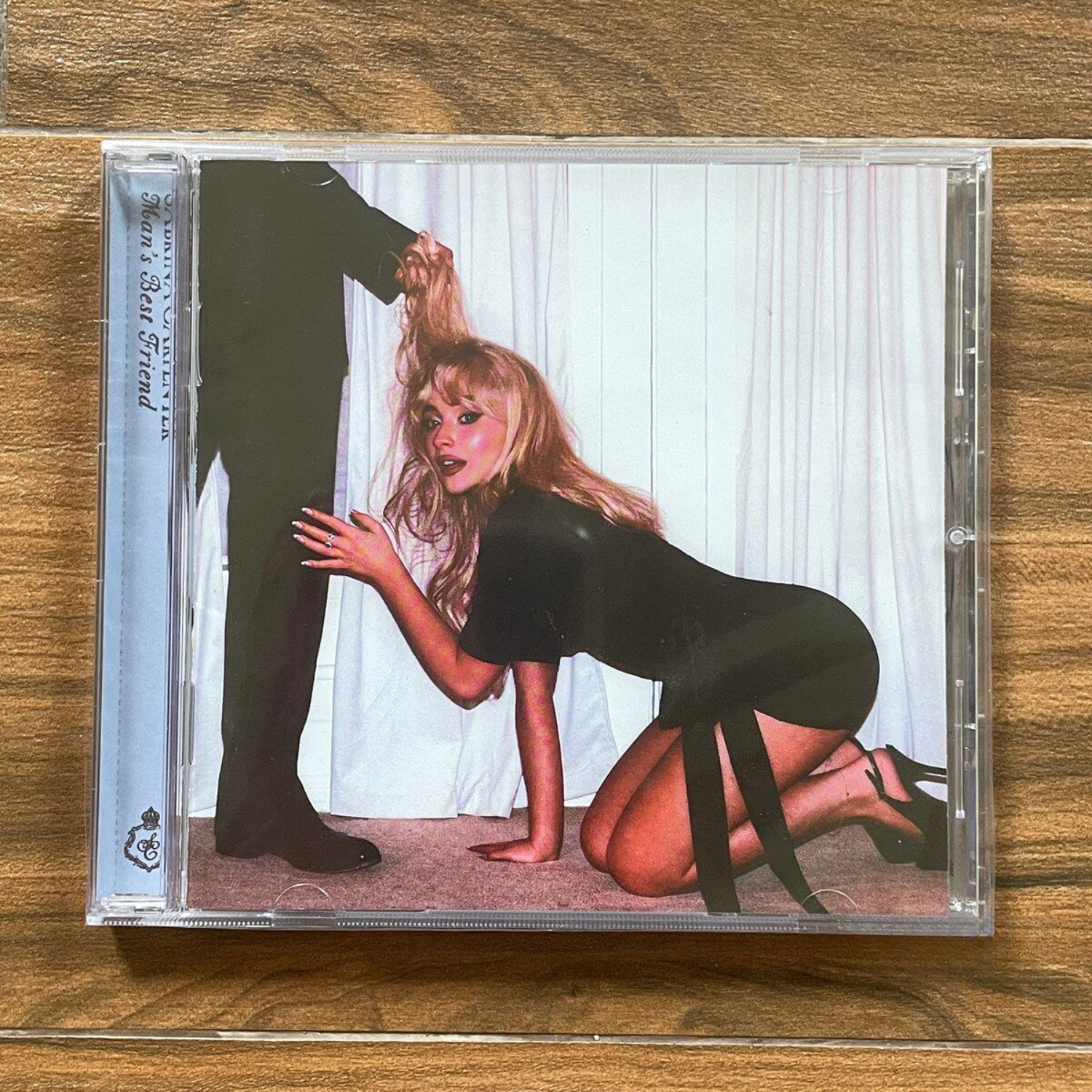 Sealed Sabrina Carpenter Man’s – Home Decor Collection Bewertung und Preis
